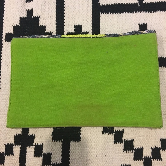 Green graphic sequin clutch - Picture 3 of 4